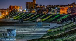 Homes on Redondo Beach_strand at night